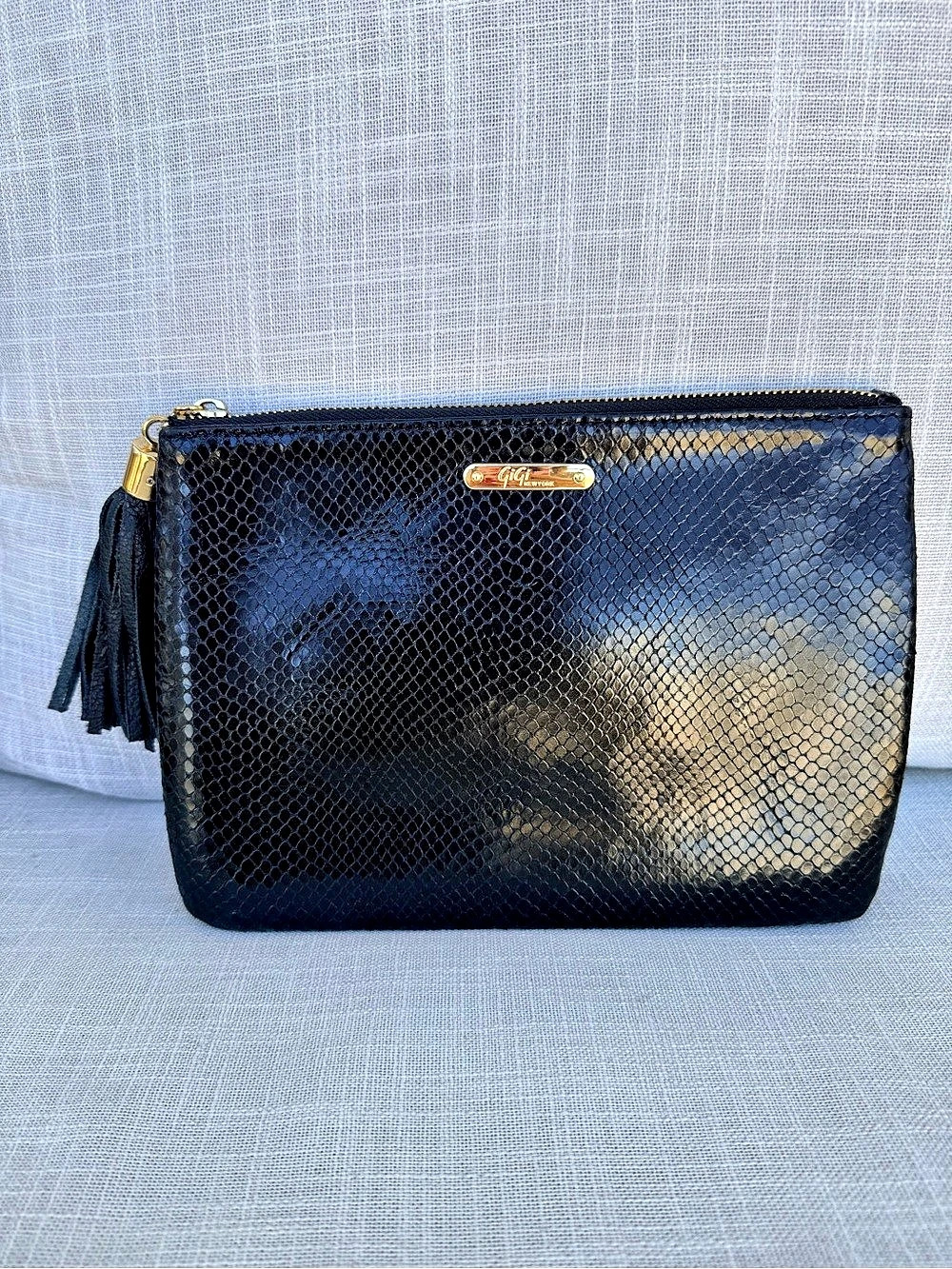 GiGi New York Leather Zip All-In-One Clutch Black